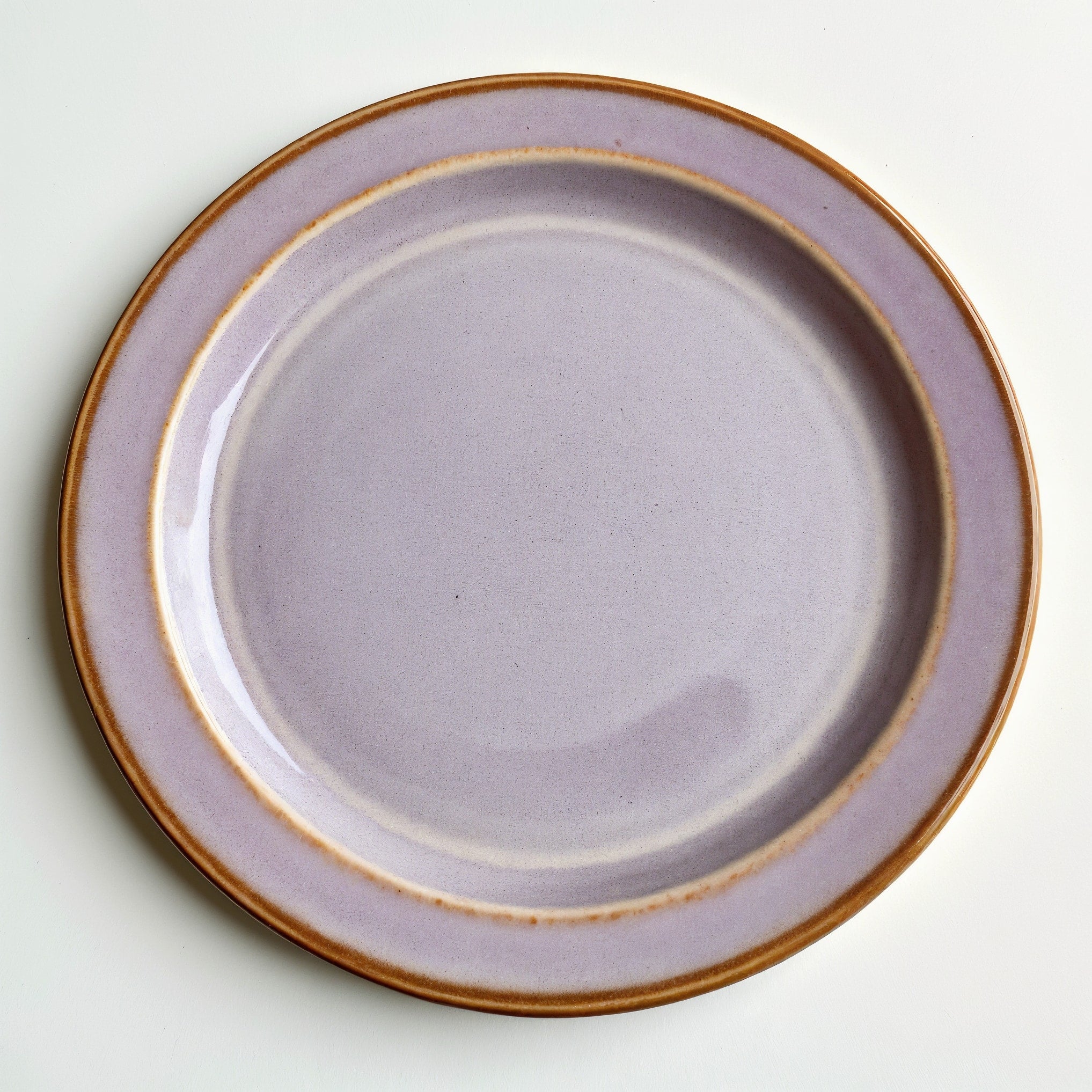 Remoxila Soft Lavender Plate — top-down view showing entire surface