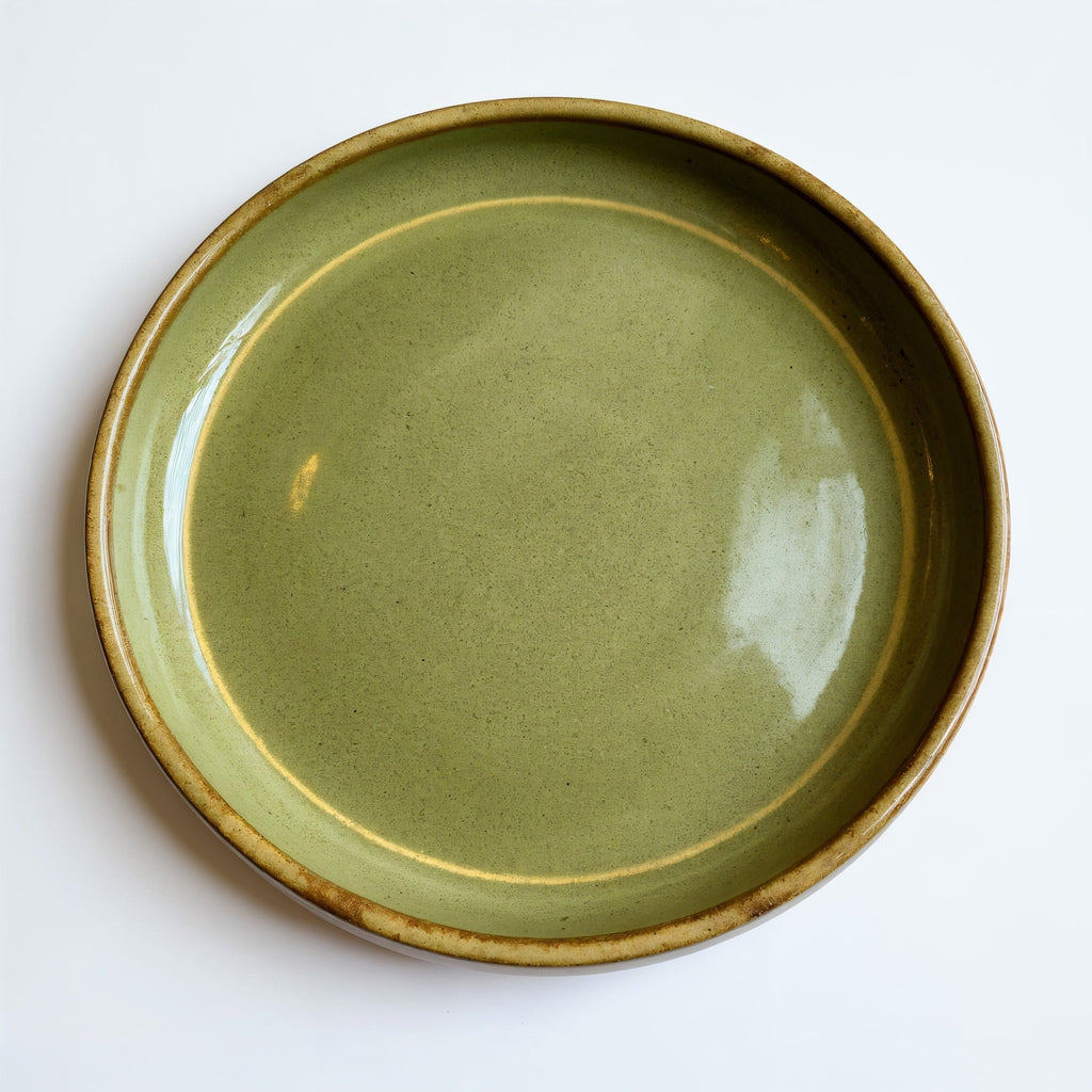 Remoxila Olive Green Plate — top-down view of the plate as a perfect circle