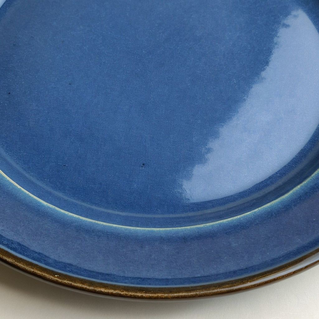 Remoxila Cobalt Blue Plate — macro close-up of raised rim and glaze pooling